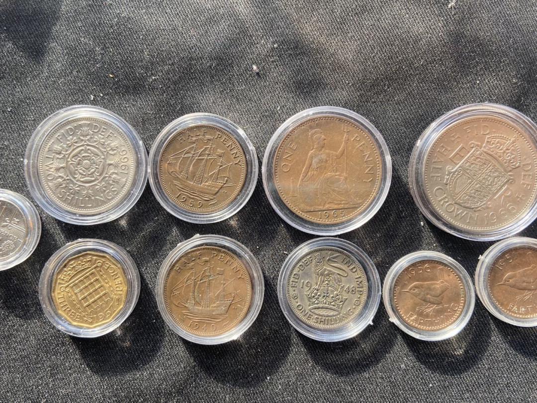 【币观天下】第九十六期钱币拍卖 【英国】早期女王+乔六一共10枚各式钱币～