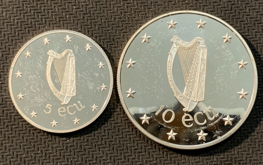 紫瑗钱币—微拍第13期 —批发场 爱尔兰 1990年  驯鹿 5 10埃局 一对 共42.42克 0.925银