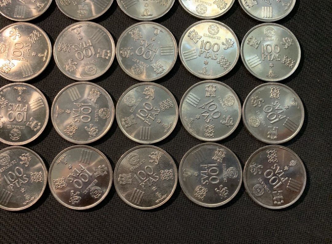 紫瑗钱币—微拍第13期 —批发场 西班牙 1980年 世界杯 100比塞塔 大镍币 一组20枚 BU 原卷拆