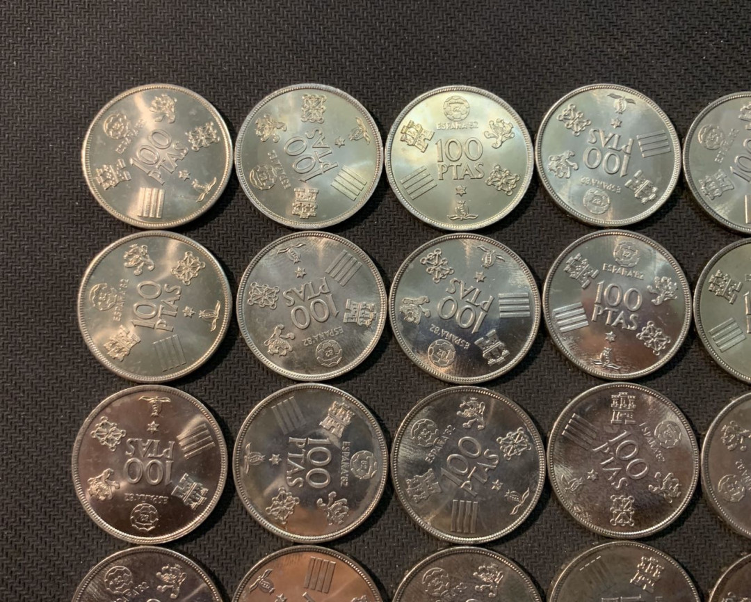 紫瑗钱币—微拍第13期 —批发场 西班牙 1980年 世界杯 100比塞塔 大镍币 一组20枚 BU 原卷拆