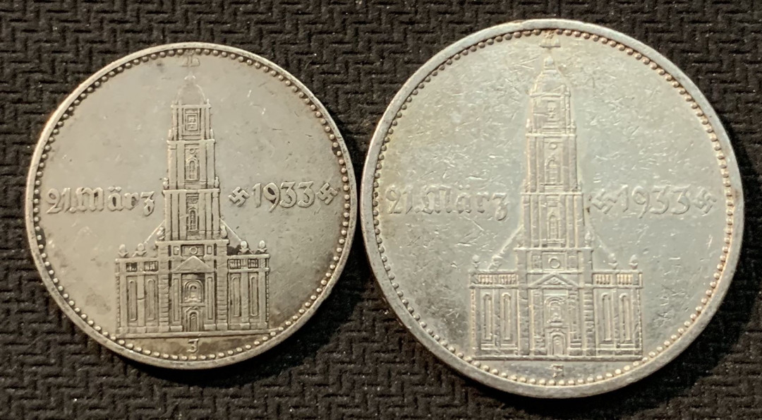 紫瑗钱币—微拍第14期  德国 1934年 执政1周年  2 5马克 教堂 加字银币 一对