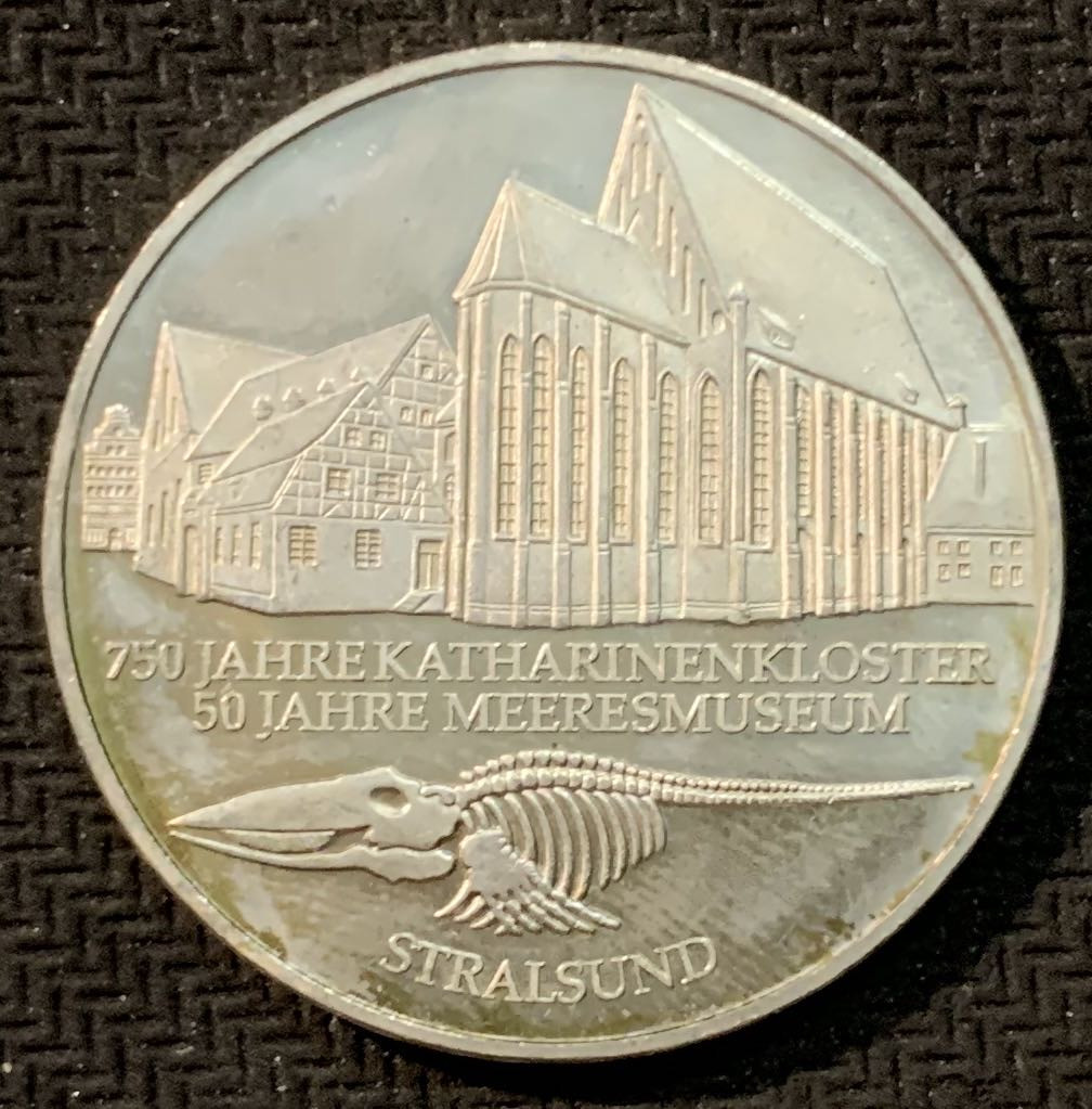 紫瑗钱币—微拍第14期  德国 2001年 A厂 国家古生物博物馆750周年 10马克 15.5克 0.925银 