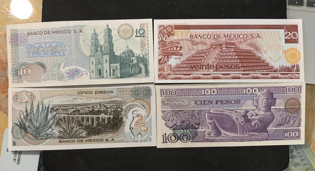 紫瑗钱币—微拍第15期 墨西哥 鹰洋专场 墨西哥 早期 5 10 20 100比索 4枚一套 UNC