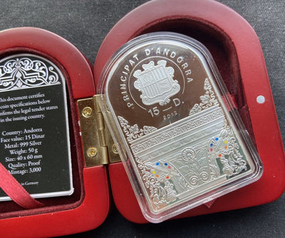 【随心拍&Getcoins】现代钱币拍卖第四十五期 安道尔2012年15元，1.61盎司 《苹果树下的圣母玛丽娅与圣子》 德国文艺复兴画家卢卡斯-克拉纳赫名画，双面高清彩色 异形(窗形) 精制银币