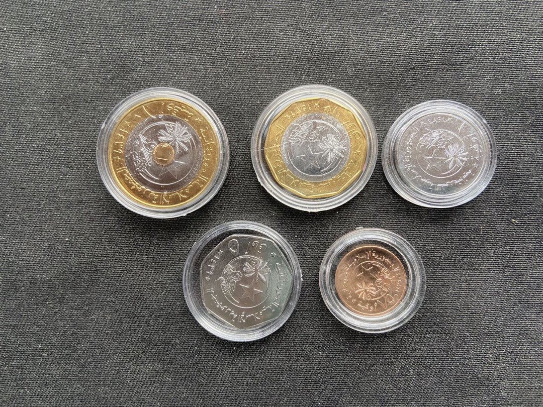 【币观天下】第九十七期钱币拍卖 【毛里塔利亚】流通币5枚【卷拆】包含获奖币