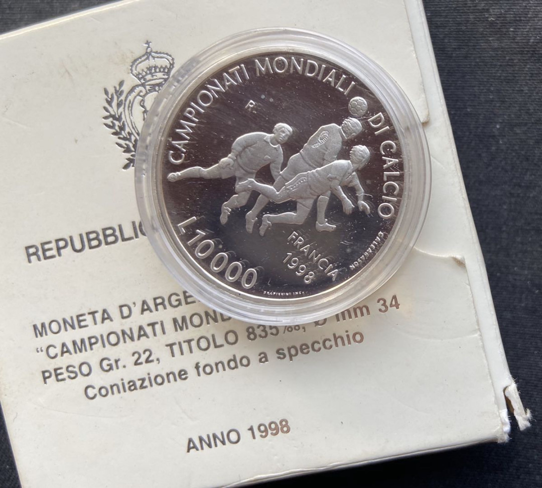 【币观天下】第九十七期钱币拍卖 【圣马力诺】1998年的圣马力诺世界杯银币