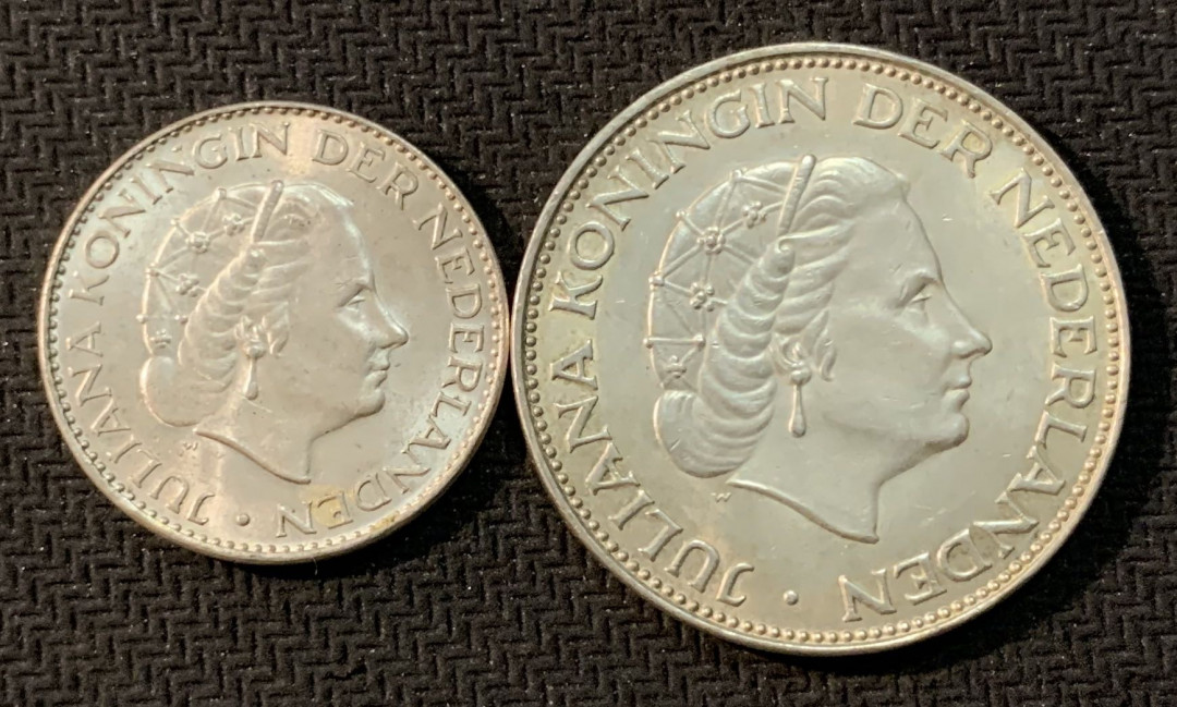 紫瑗钱币—微拍第17期  荷兰 1965 1966年 1盾 2.5盾 1对 共21.5克 0.72银