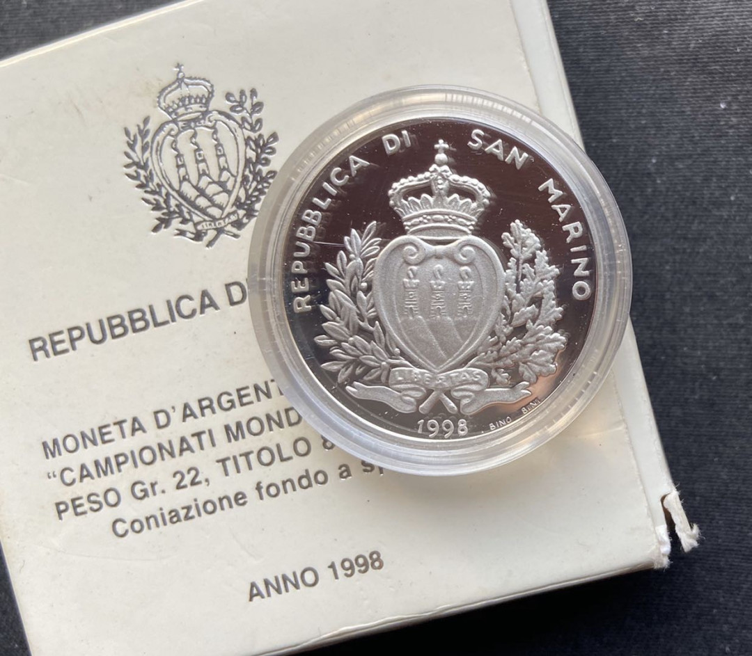【币观天下】第九十七期钱币拍卖 【圣马力诺】1998年的圣马力诺世界杯银币