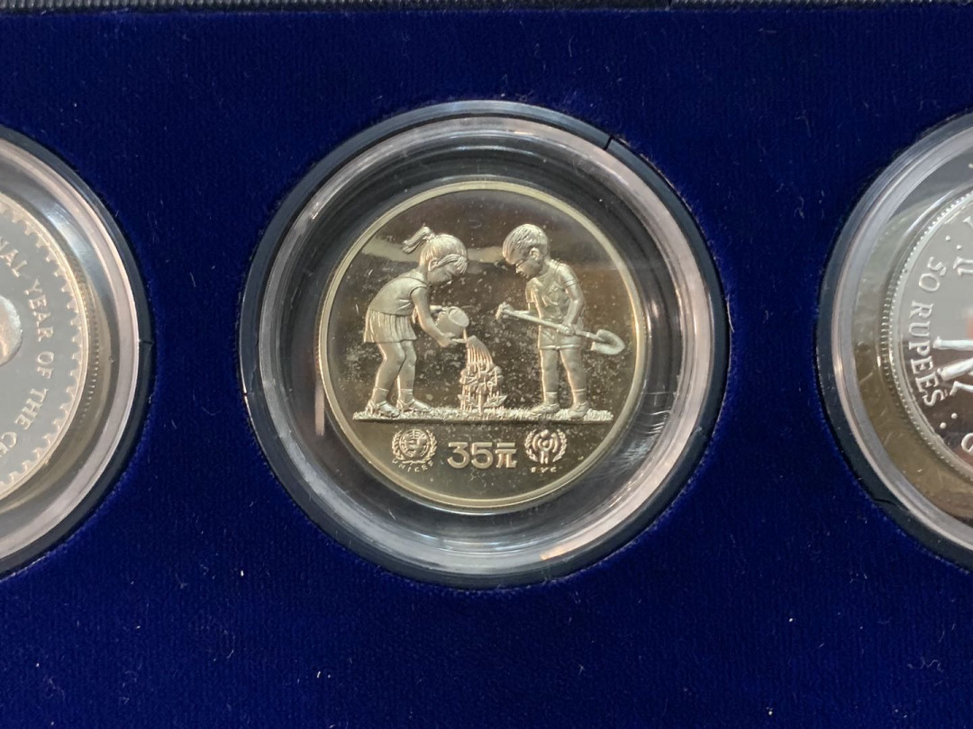 紫瑗钱币—微拍第17期  国际儿童年 30个国家大全套 带泰国 中国 原盒 部分证书