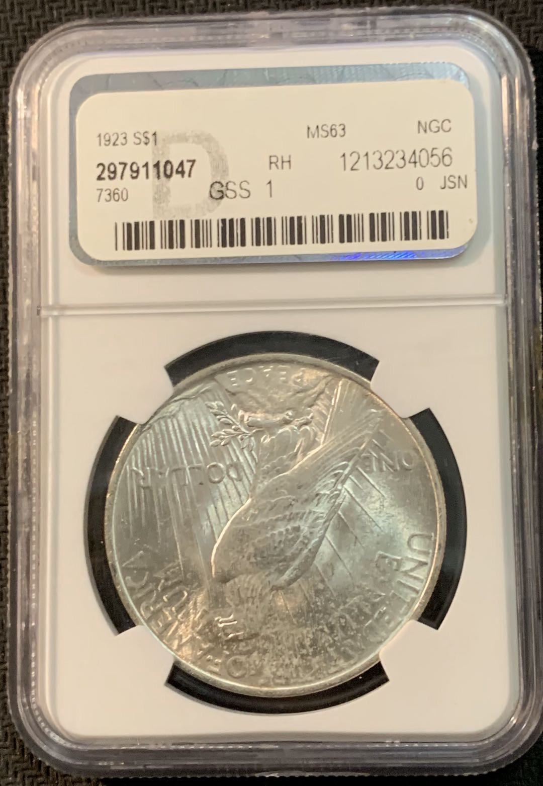 紫瑗钱币—微拍第17期  美国 1923年 和平鸽 1美元 NGC MS63 盒有损坏