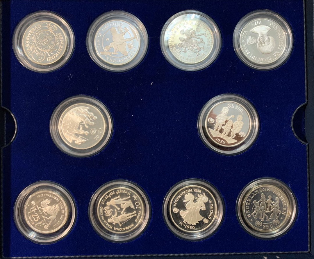 紫瑗钱币—微拍第17期  国际儿童年 30个国家大全套 带泰国 中国 原盒 部分证书