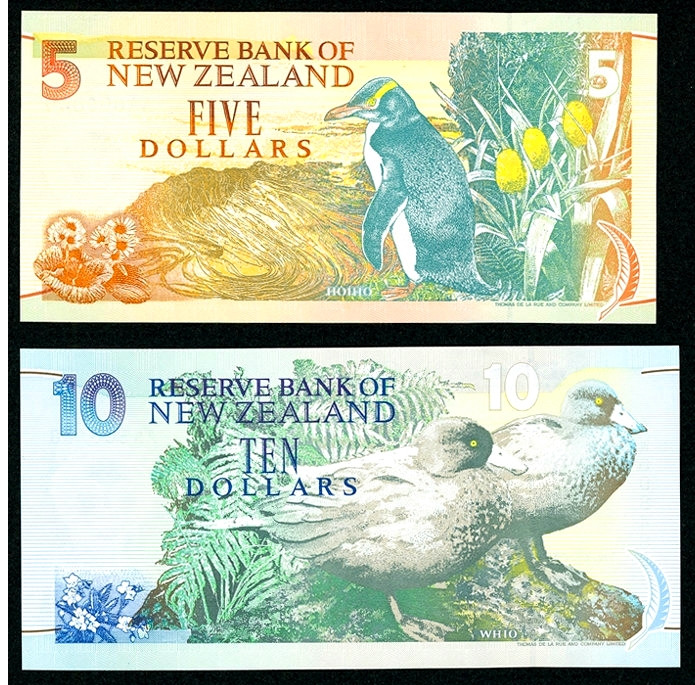 【收藏联盟】第116期拍卖——格拉斯哥大学的荣光 【一组2张】AA首发3位小号——新西兰1992年5元、88尾——10元 UNC