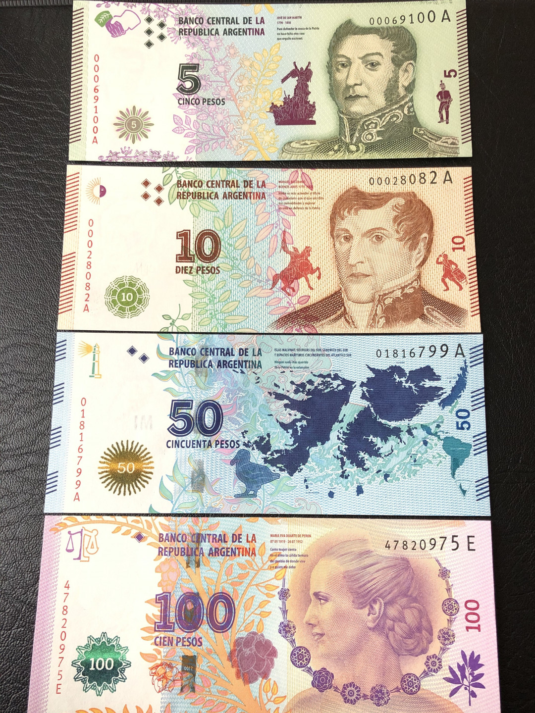 《外钞收藏家》第七十五期拍卖目录 阿根廷四张 非常漂亮的小面额 100是美女钞