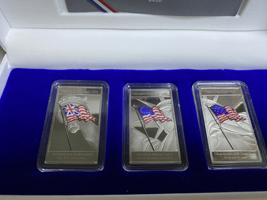 CSIS-GREAT评级精品钱币拍卖第二十三期 美国2010年国旗星条旗演变历史精制长方形彩色铜镀镍纪念币全套