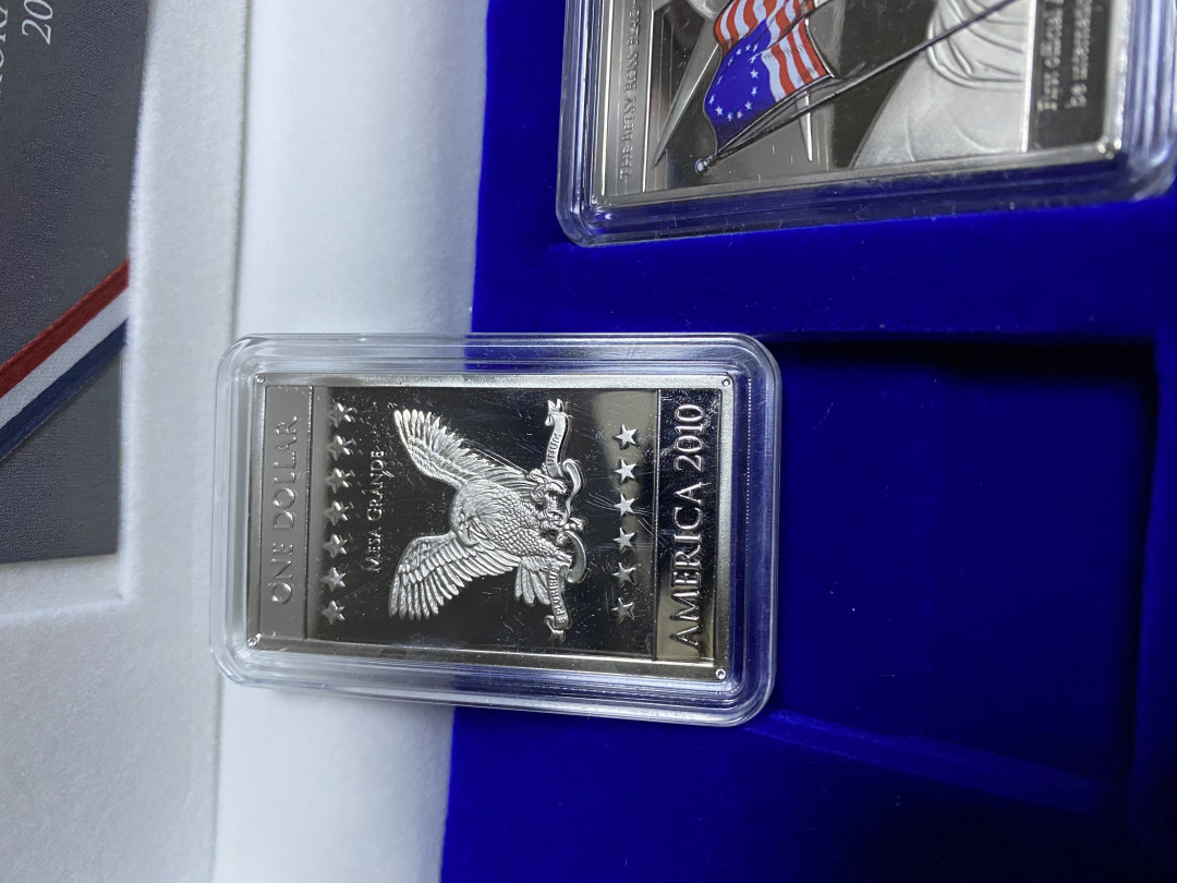 CSIS-GREAT评级精品钱币拍卖第二十三期 美国2010年国旗星条旗演变历史精制长方形彩色铜镀镍纪念币全套