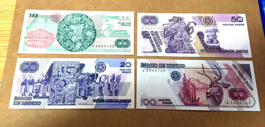 【收藏联盟】第118期拍卖——英伦三岛 【一组4张&首发全同号004100】墨西哥1992年 10-20-50-100比索）全套 全新UNC（100比索有个角有轻微软折）