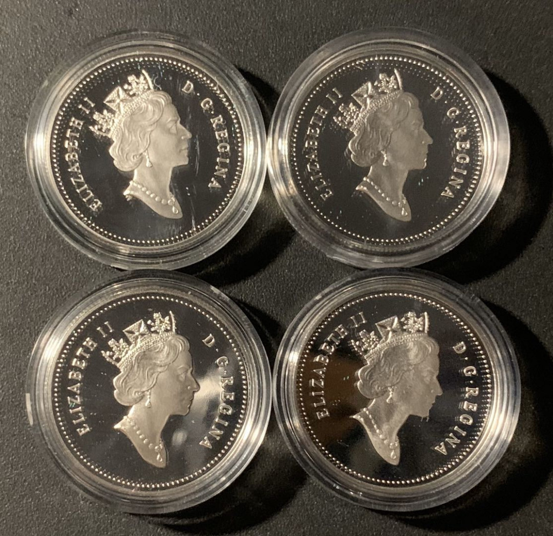 紫瑗钱币—微拍第21期  加拿大 1997年 动物系列 狗 50分 银币 4枚全台 带盒证书 精制