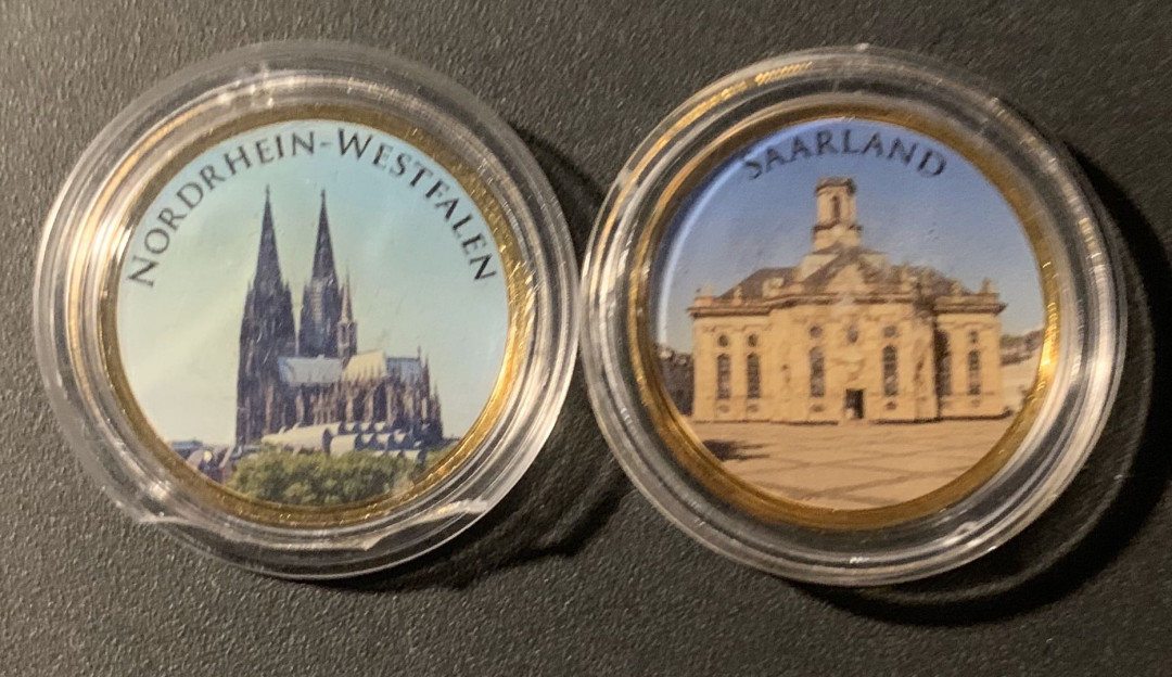 紫瑗钱币—微拍第21期  德国 2010年 2欧元 镀金纪念币 2枚一起 带证书