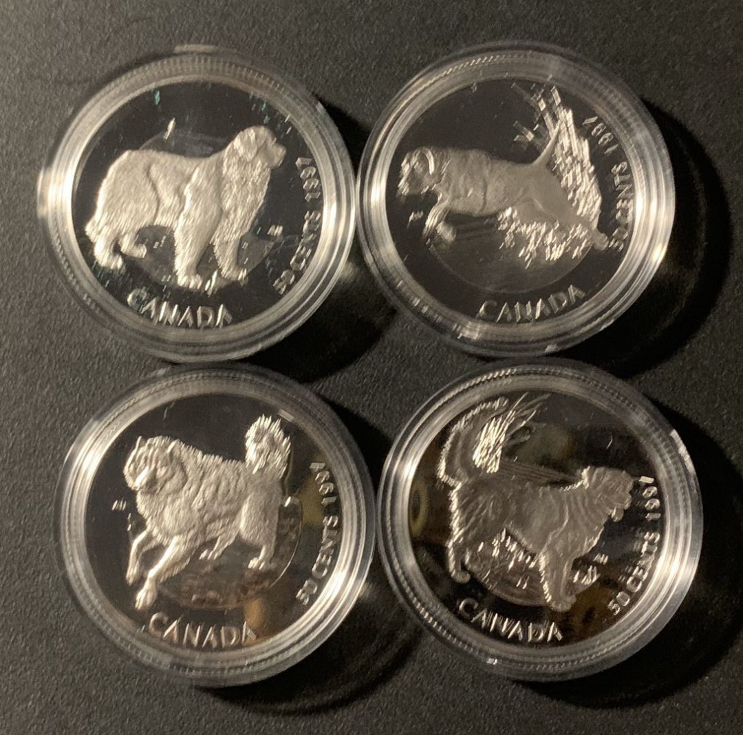 紫瑗钱币—微拍第21期  加拿大 1997年 动物系列 狗 50分 银币 4枚全台 带盒证书 精制