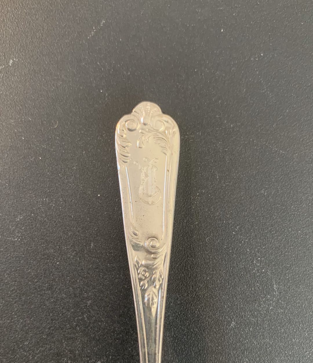 紫瑗钱币—微拍第24期  20世纪 欧洲西班牙银勺一把 17.1克