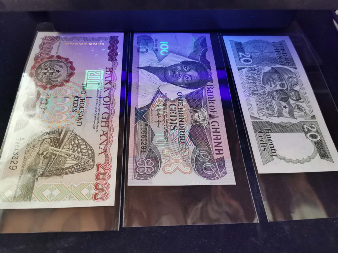 【鲸贝乐淘】千字文·第“臣伏戎羌”号拍卖 【加纳】1986年20塞地，1990年100塞地，1996年2000三张，全新全品UNC 