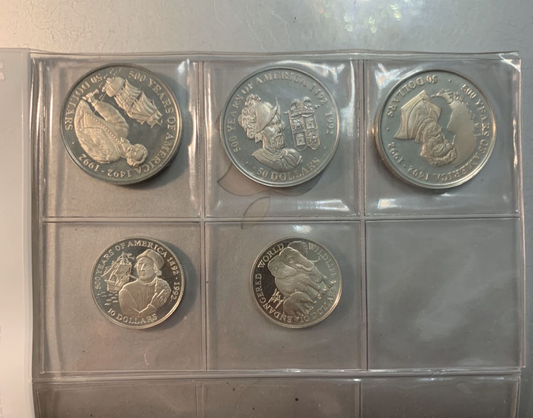 紫瑗钱币—微拍第25期  库克群岛 20元 共55枚（53枚20元 2枚10元）共计52盎司 银币 各不相同 一组拍