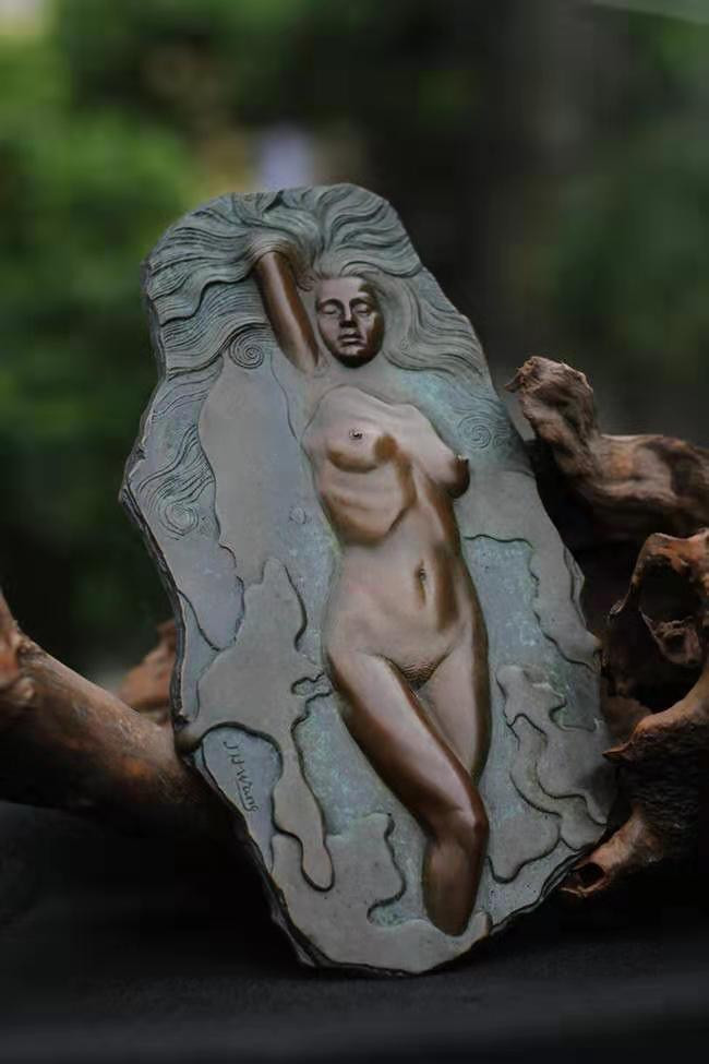 麦朵尔俱乐部第13场拍卖 人体艺术《印象》浇铸章