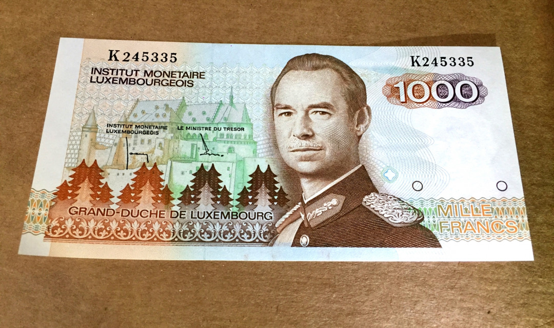 【收藏联盟】第120期拍卖——巴涅尔纪念碑 卢森堡1985年1000法郎P59 全新UNC