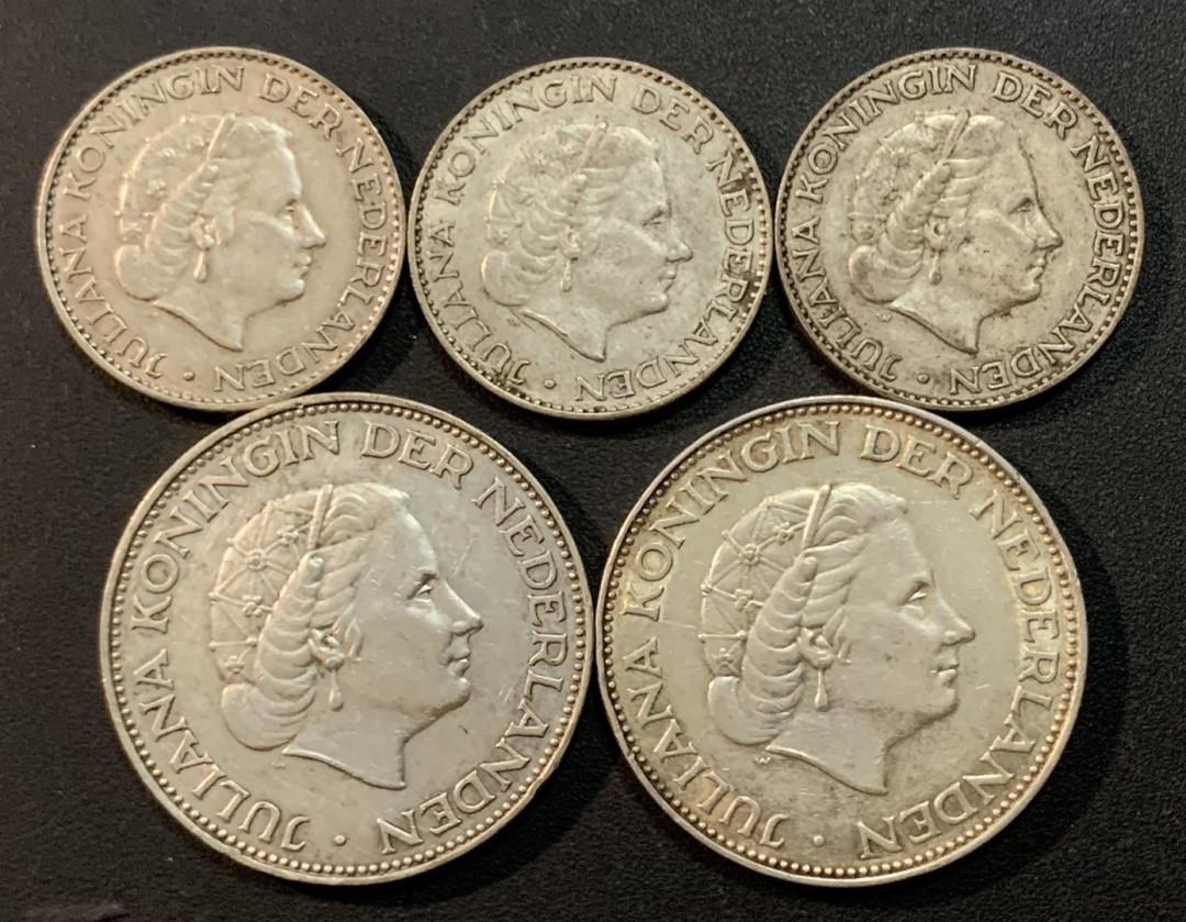 紫瑗钱币—微拍第27期  荷兰 1950年代  1盾 2.5盾 银币 一组5枚
