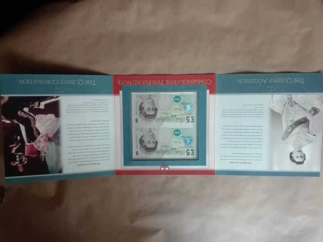 【鲸贝乐淘】千字文·第“鸣凤在竹”号拍卖  【英国🇬🇧 】5英镑两连体，带原册，全新全品