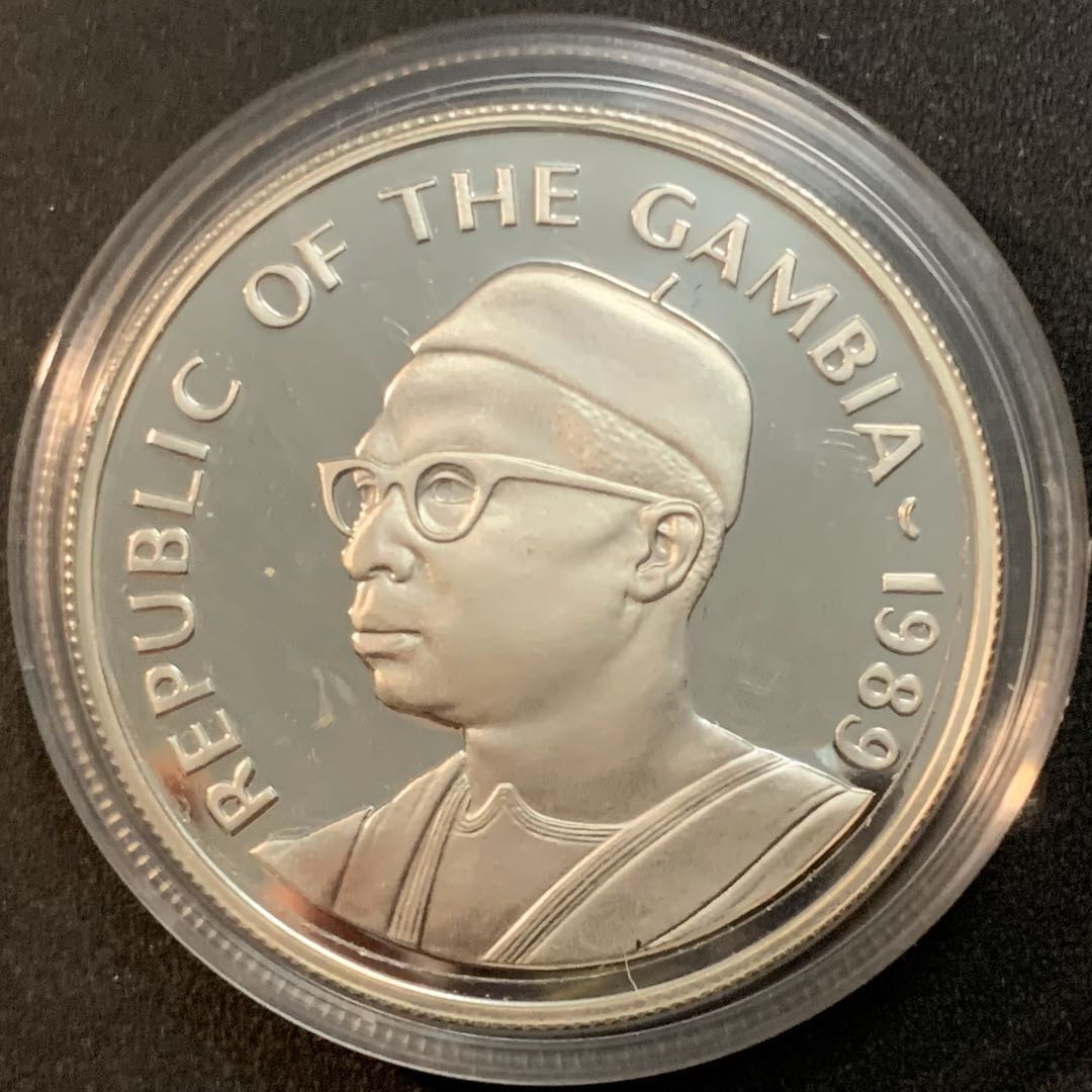 紫瑗钱币—微拍第27期  冈比亚 1989年  野生动物基金会 疣猴 20达拉西 28.34克 0.925银 精制