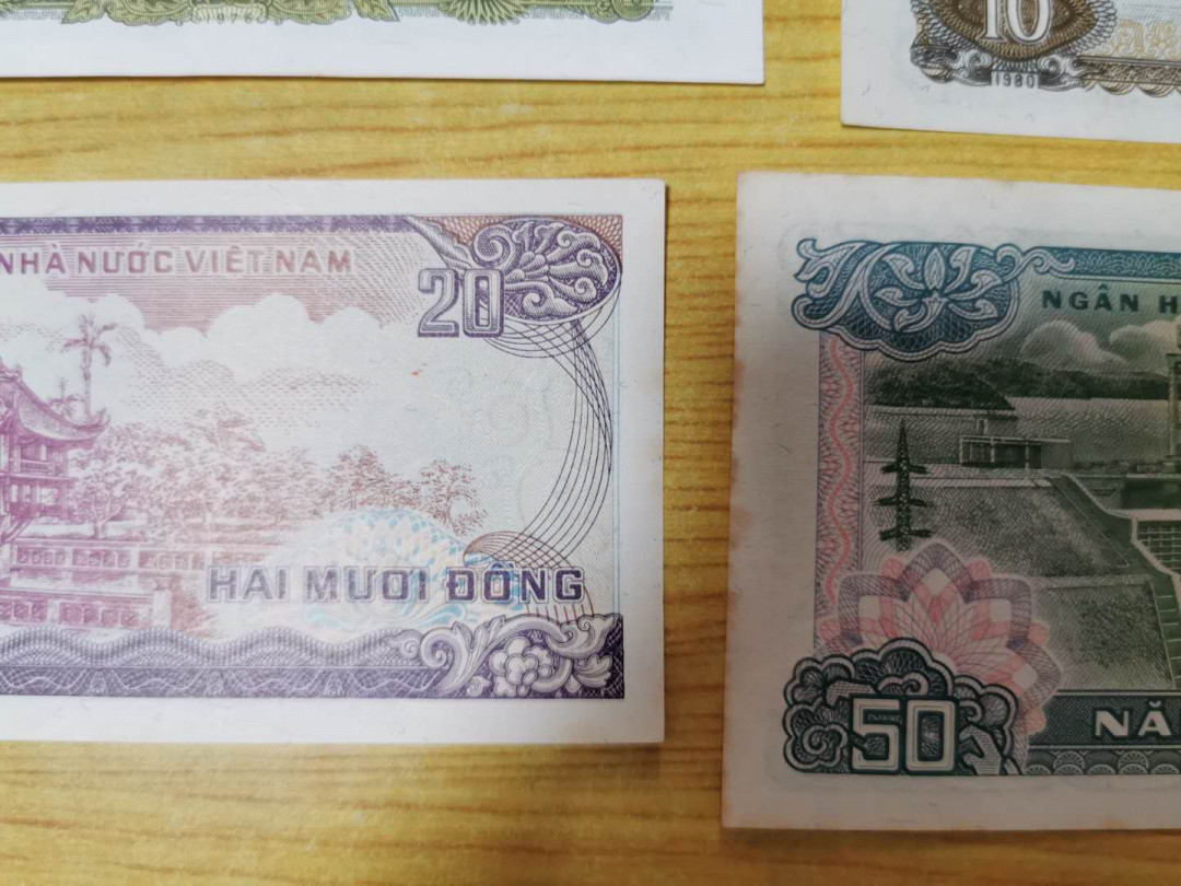 【鲸贝乐淘】千字文·第“率宾归王”号拍卖 【越南🇻🇳 】76-85年小面值0.5-100盾共9张，AUNC ，有黄斑，社会主义藏品