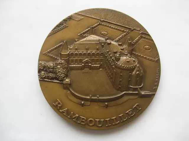 麦朵尔俱乐部第16场拍卖 法国大铜章/大师巴隆/1980年老章/法国朗布依埃古堡