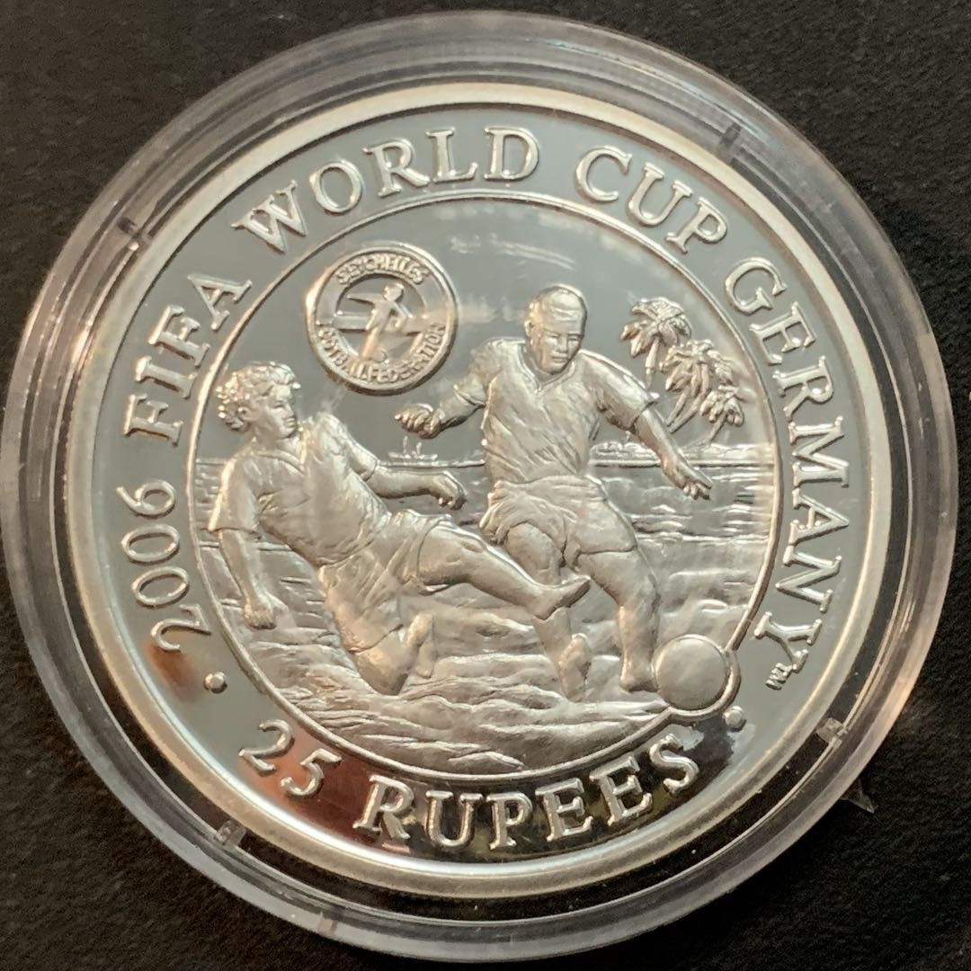 紫瑗钱币—微拍第28期  塞舌尔 2006年 德国世界杯 25卢比 28.28克 0.925银 精制