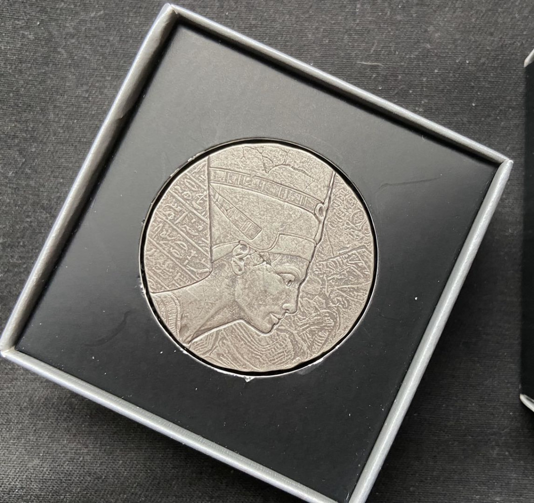 【币观天下】第九十八期钱币拍卖 【乍得】2017乍得投资币系列那芙缇缇【5oz】