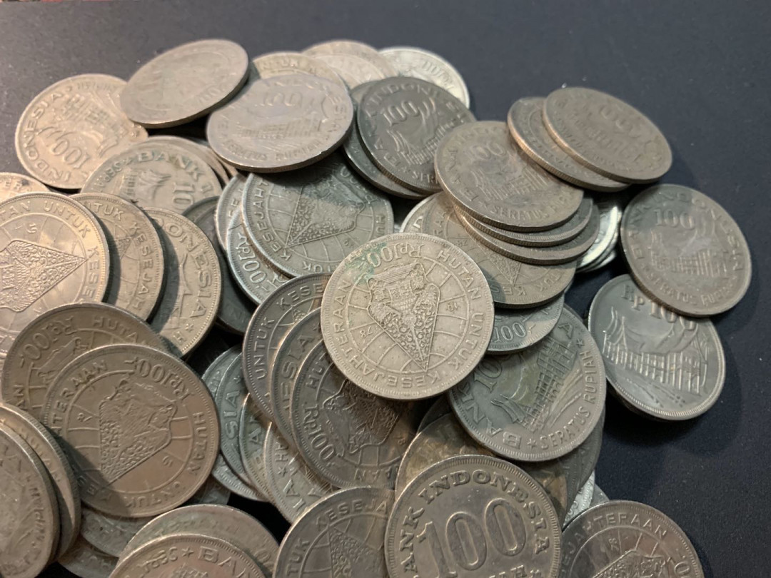 紫瑗钱币—微拍第96期  印度尼西亚 1973年 100卢比 流通币 100枚一组 流通品