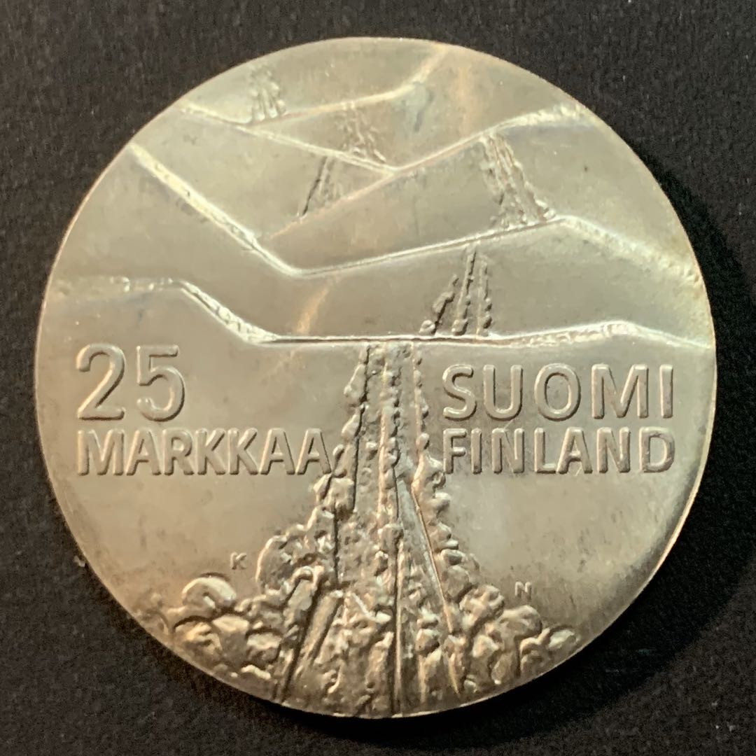 紫瑗钱币—微拍第32期  芬兰 1978年 赫蒂滑雪城百年纪念 25马克 26.6克 0.5银