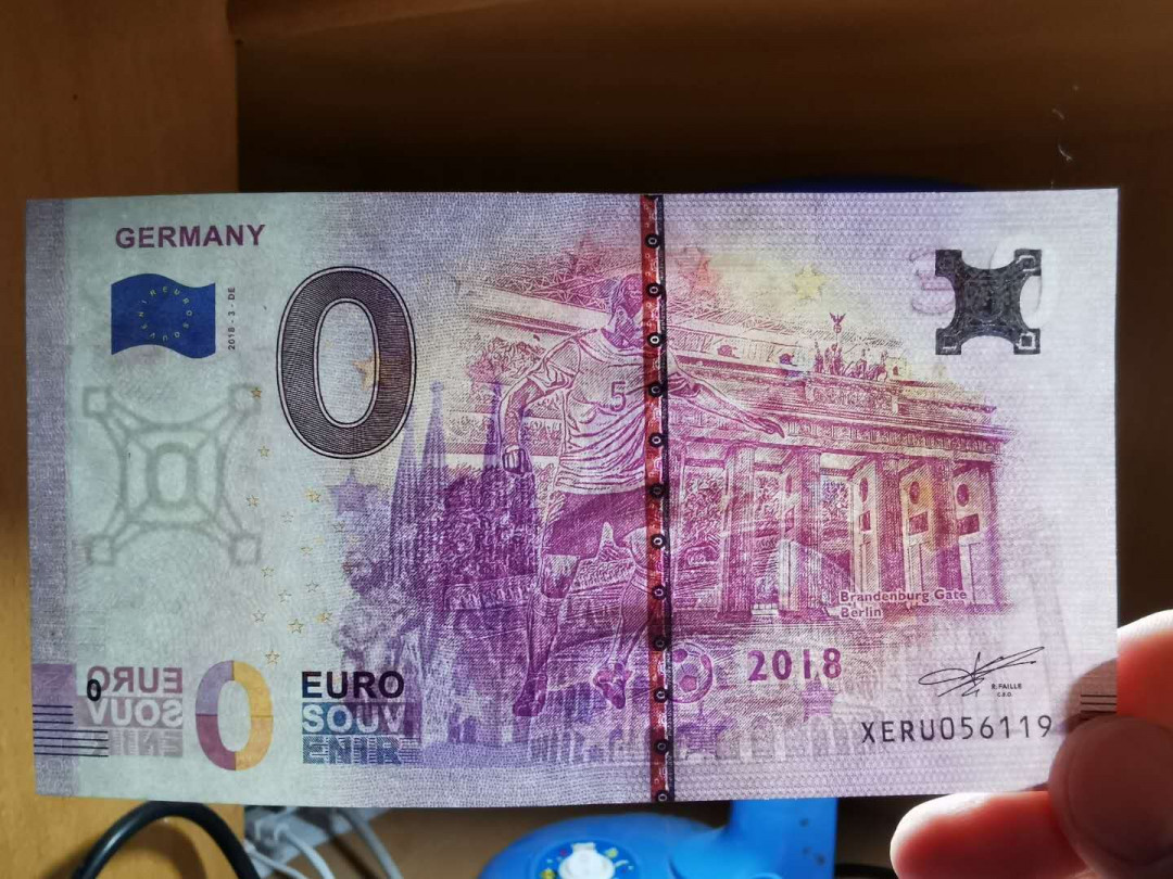 【鲸贝乐淘】千字文·第“化被草木”号拍卖 【0欧元】2018年世界杯32强，全新全品UNC ，全同号无4.7