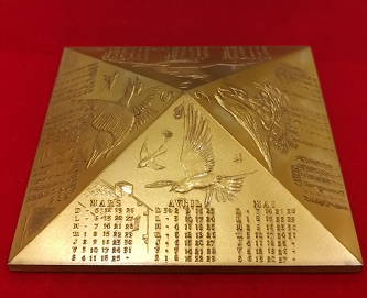 麦朵尔俱乐部第18场拍卖 金字塔