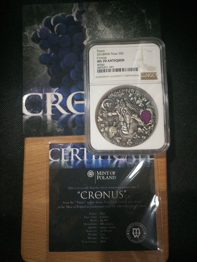 【币观天下】第九十九期钱币拍卖 - 【纽埃】纽埃希腊神之农神【2oz ngc70】066编号