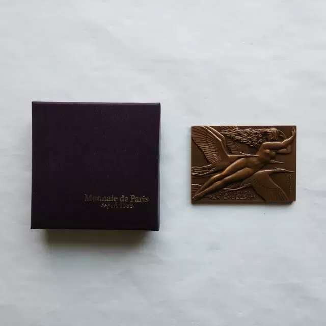 麦朵尔俱乐部第20场拍卖 飞舞的少女与仙鹤