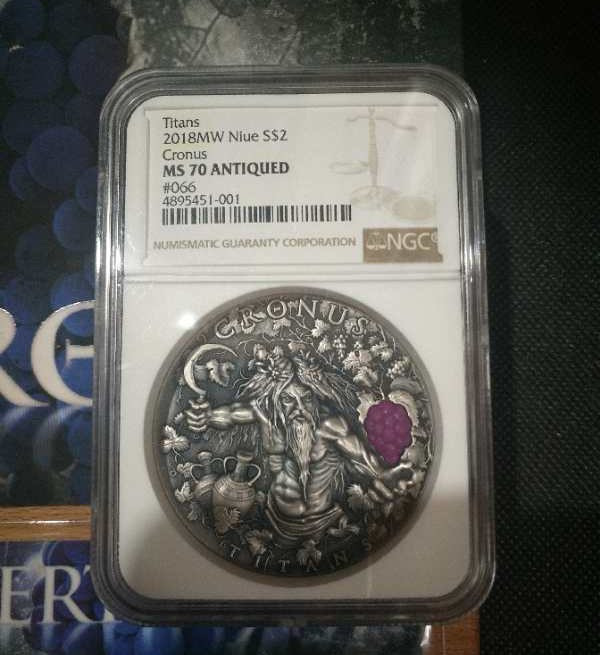 【币观天下】第九十九期钱币拍卖 【纽埃】纽埃希腊神之农神【2oz ngc70】066编号