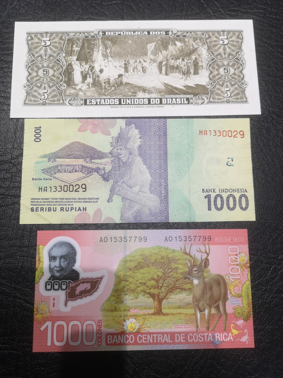 《外钞收藏家》第七十六期拍卖 6张杂钞 各有特点 全新unc