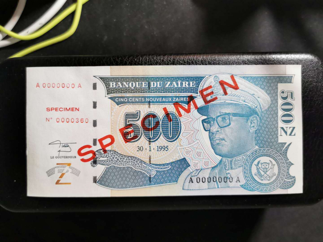 【鲸贝乐淘】千字文·第“赖及万方 ”号拍卖 【扎伊尔】500元票样样币，全新全品UNC ，品相如图，一角有小折痕