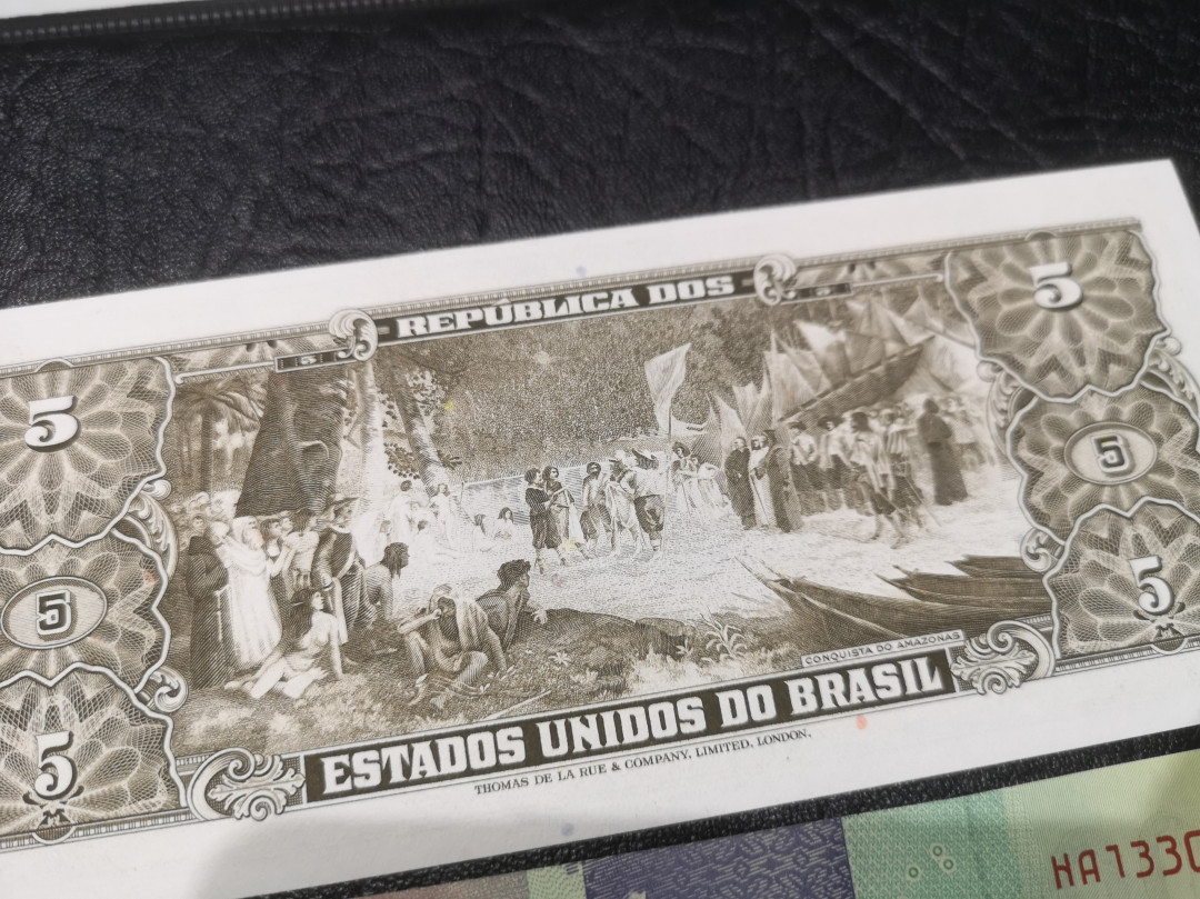 《外钞收藏家》第七十六期拍卖 6张杂钞 各有特点 全新unc