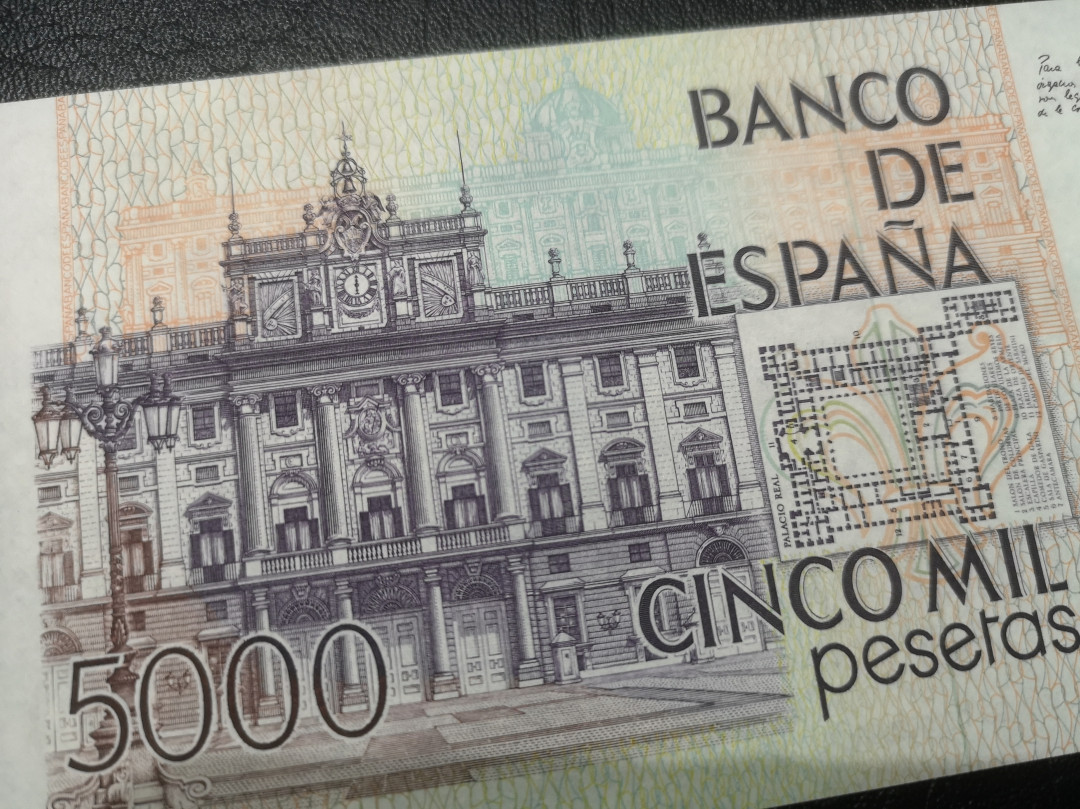 《外钞收藏家》第七十六期拍卖 1979年西班牙5000  背面非常漂亮的色彩 全新绝品