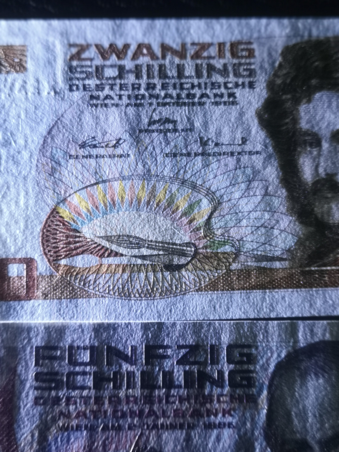 《外钞收藏家》第七十六期拍卖 奥地利100、50、20三张小钞 都是绝品 把玩 评级都很棒