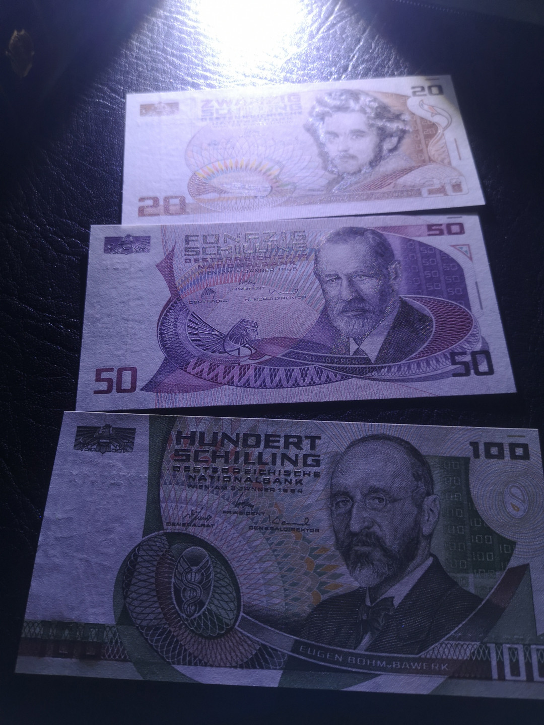《外钞收藏家》第七十六期拍卖 奥地利100、50、20三张小钞 都是绝品 把玩 评级都很棒