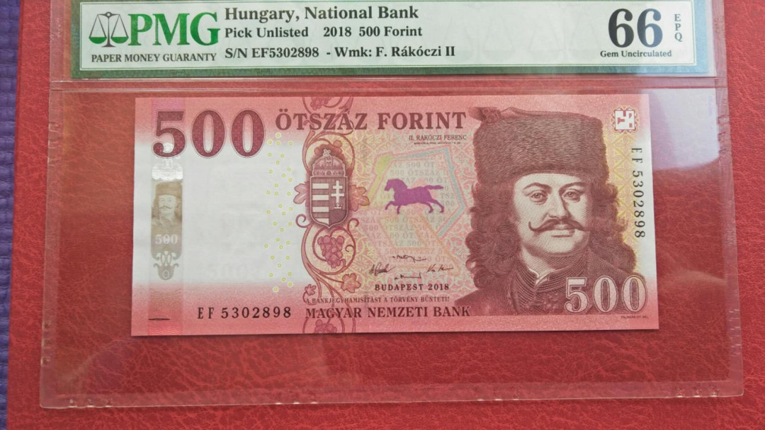 《外钞收藏家》第七十六期拍卖 匈牙利2006年200pmg67和500福林pmg66 一共两张