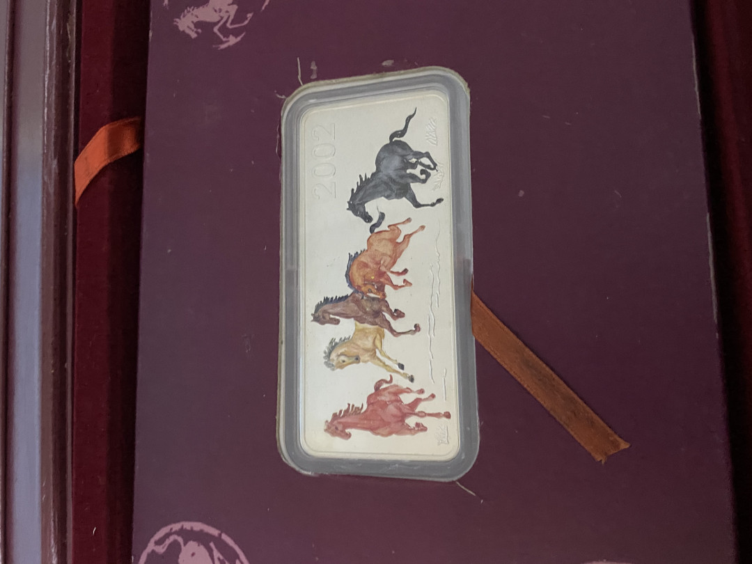 CSIS-GREAT评级精品钱币拍卖第二十八期 蒙古2002年中国生肖壬午马年奔马五骏图5盎司精制纪念银币版别2枚